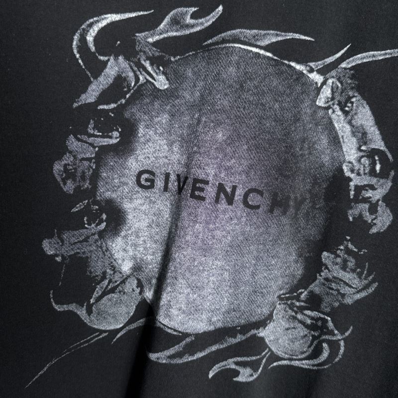 Givenchy T-Shirts